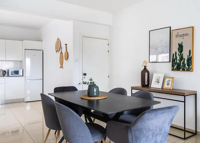 Classy 2br Cafe شقة